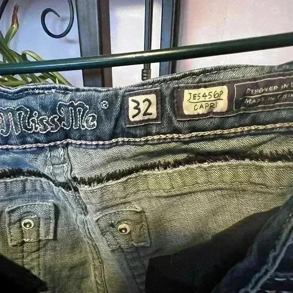 Miss Me Sz 32 (US 14) Inseam 25 1/2 Capri Jeans Style # JE5456P - Picture 7 of 9